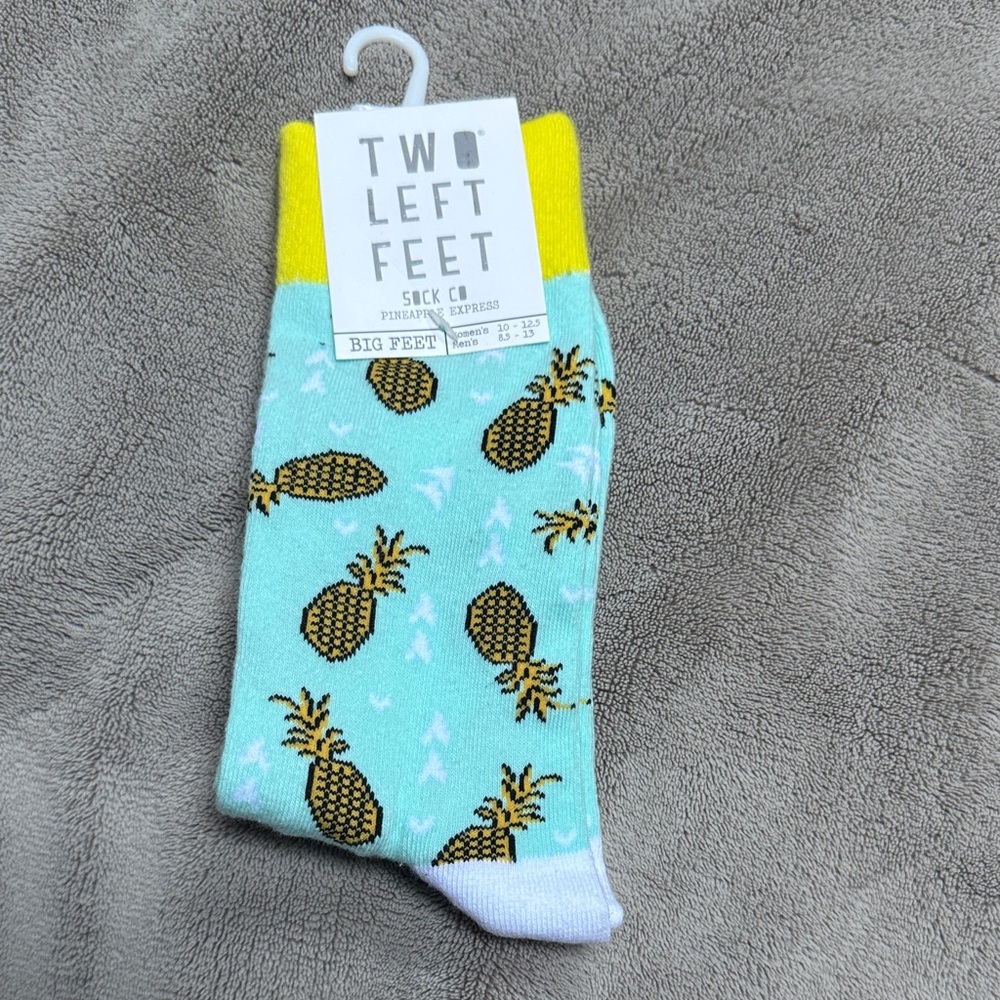Pineapple Socks - Yellow and Blue
